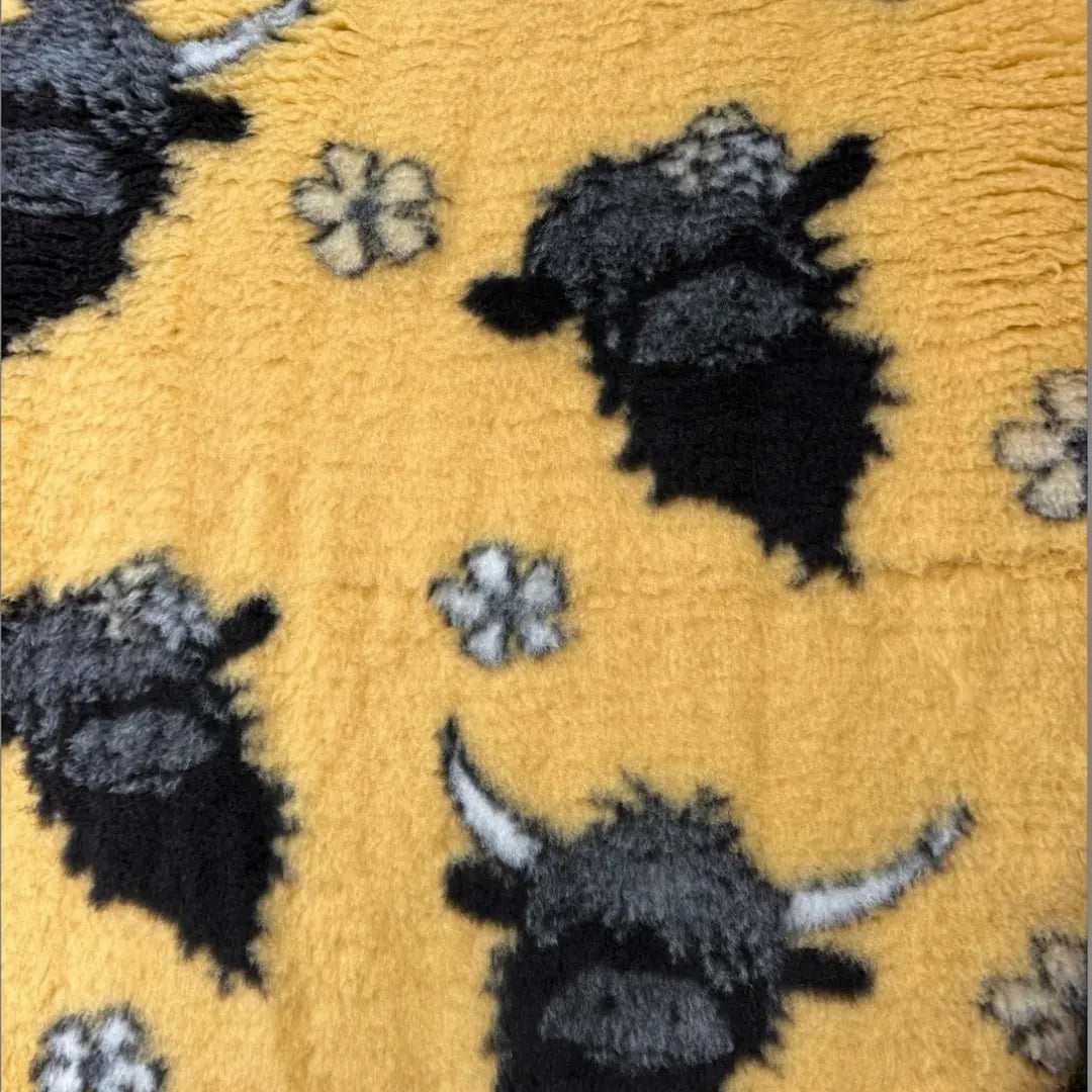 Vet Bed / Dry Bed – Non-Slip – Highland Cow | Washable Pet Bedding NZ
