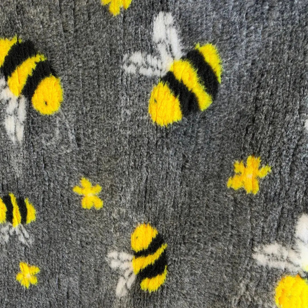 Vet Bed / Dry Bed – Greenback – Charcoal Bees | Washable Moisture-Wicking Dog Bedding NZ