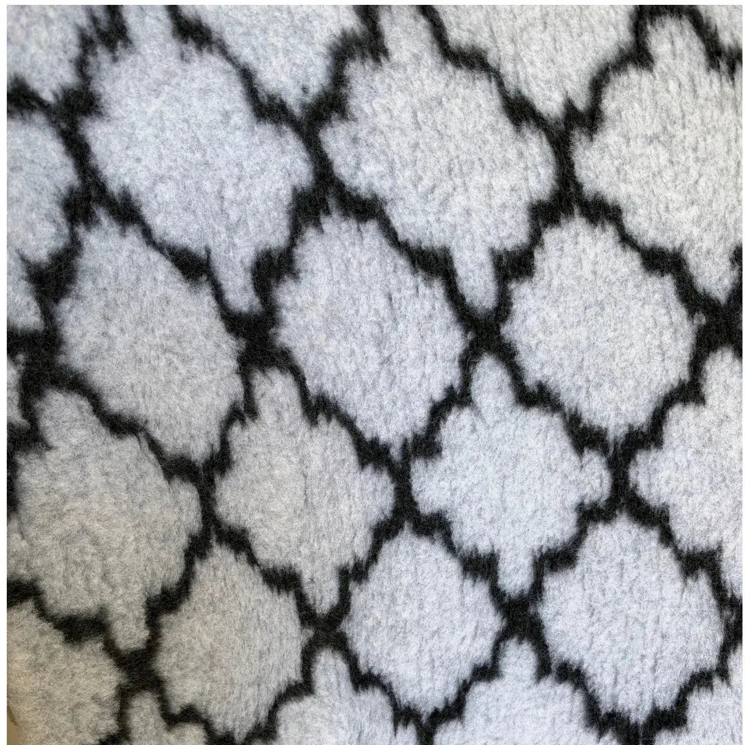 Vet Bed / Dry Bed – Greenback – Trellis (Grey & Black) | Washable Moisture-Wicking Dog Bedding NZ